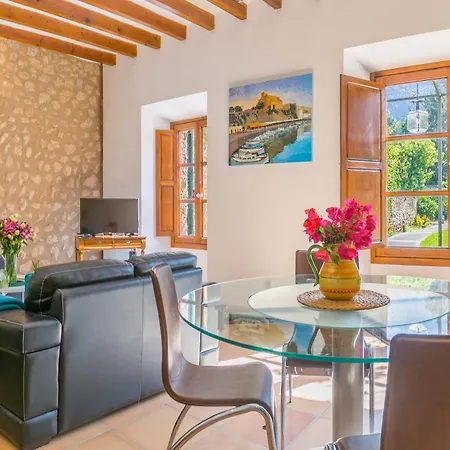Beautiful Mallorcan With Pool In Holiday home *