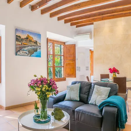 Beautiful Mallorcan With Pool In Holiday home Soller